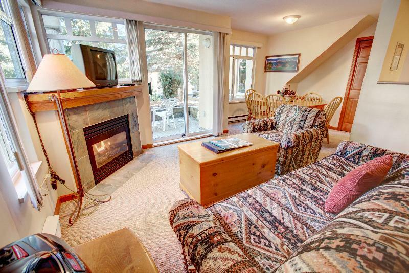 Westwind Properties At Stoney Creek Lagoons Hotel Whistler