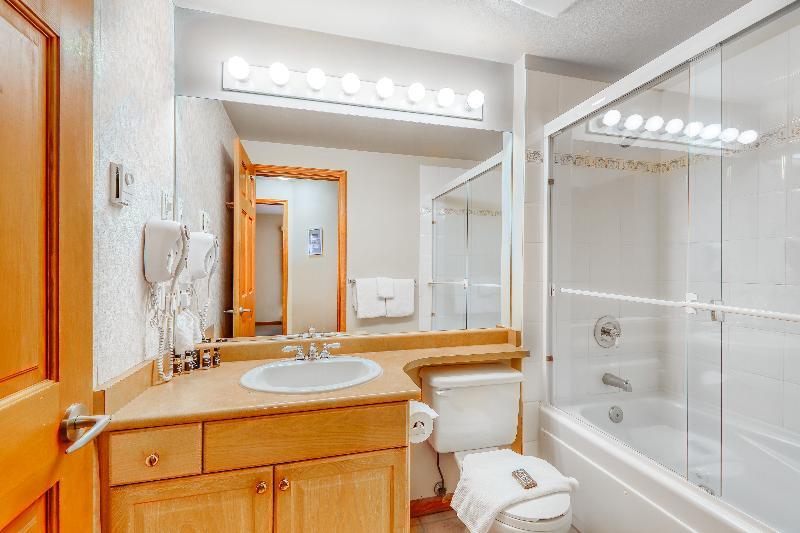 Westwind Properties At Stoney Creek Lagoons Hotel 3*